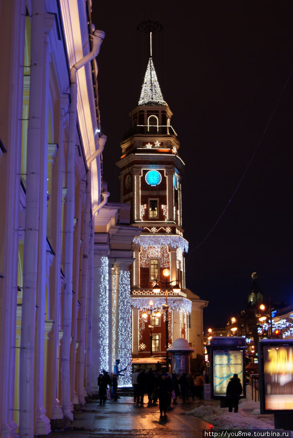 башня с часами Санкт-Петербург, Россия