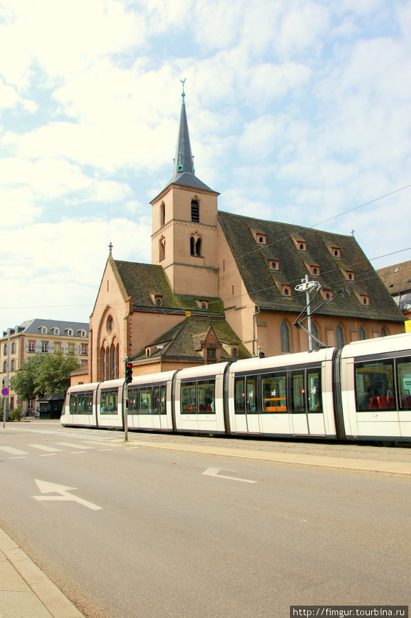 1.Протестантская церковь Св.Николая.XIV-XVвв.2.Страсбургский бесшумный,скоростной трамвай. Страсбург, Франция