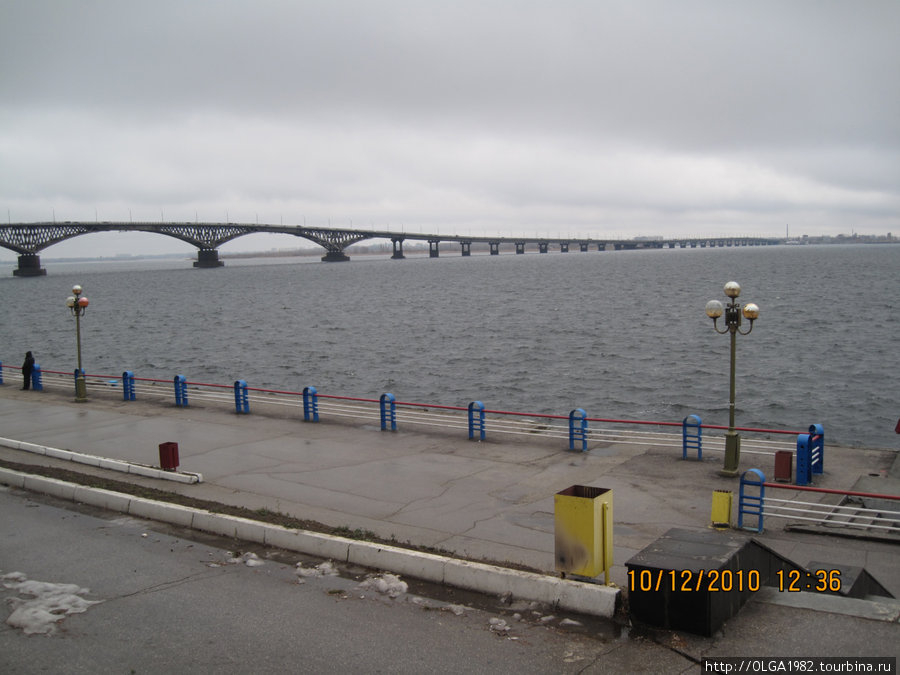 Набережная Саратова. Саратовский мост Саратов, Россия