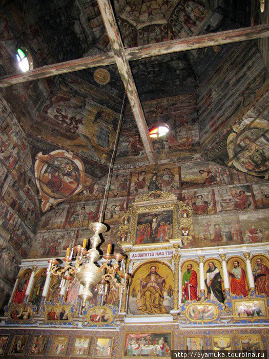 Фрагмент внутренней росписи церкви Святого Юра. 
(фото varandej). Дрогобыч, Украина