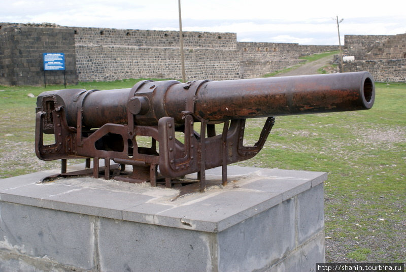 Старая пушка Карс, Турция