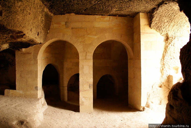 В пещерной церкви Анхеклос Мустафапаша, Турция