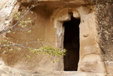 Вход в пещерную церковь