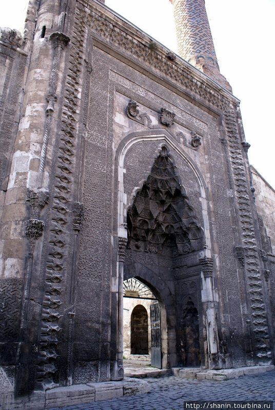 Вход в мечеть Сивас, Турция