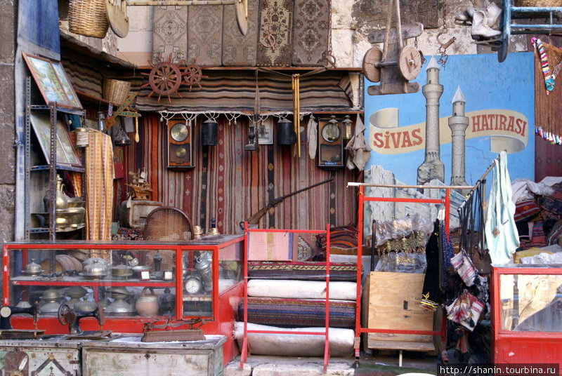 В медресе Шифайе создан рынок Сивас, Турция