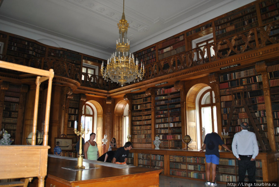 Библиотека Фештетичей Кестхей, Венгрия