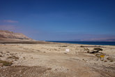В вот и преславутое Мертвое море. Мертвое — да, понятно, но море — это, конечно, слишком. Не слишком большое озеро.