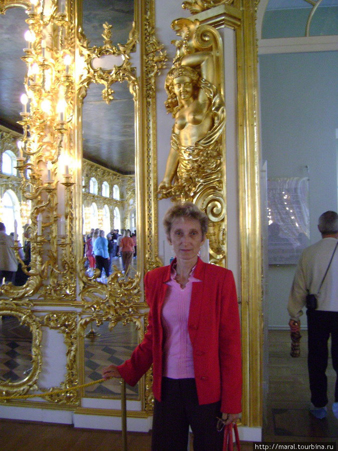 Перед входом в Большой зал Пушкин, Россия