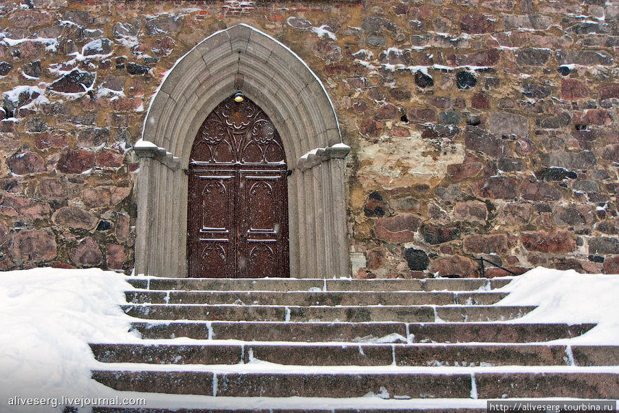 Вход в Кафедральный собор Турку, зима Турку, Финляндия