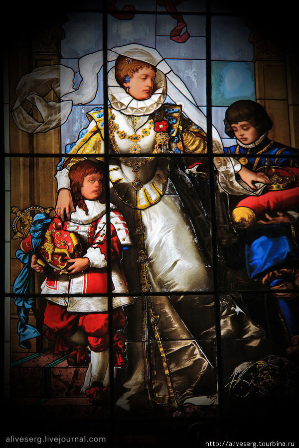 Кафедральный собор Турку, витражи в капелле с саркофагом королевы Катарины Турку, Финляндия