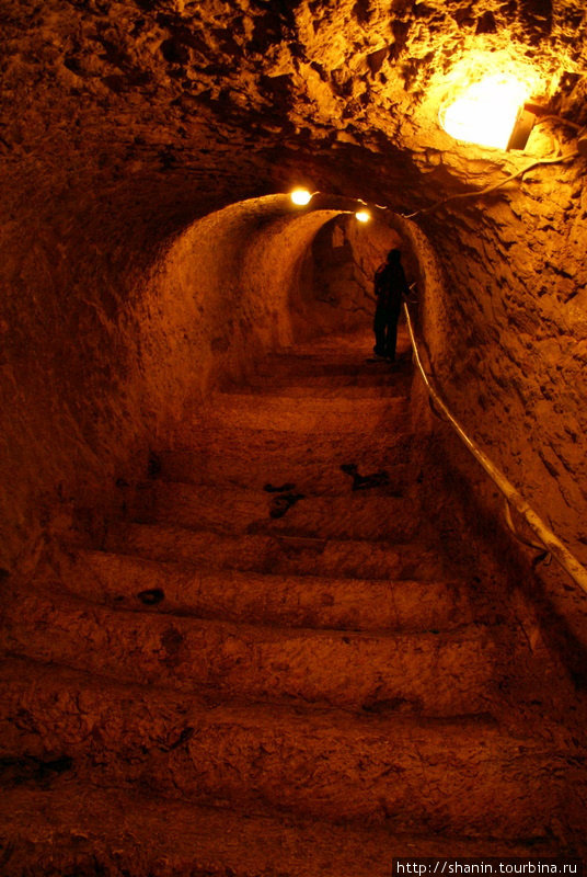 Подземный ход наверх Шанлыурфа, Турция