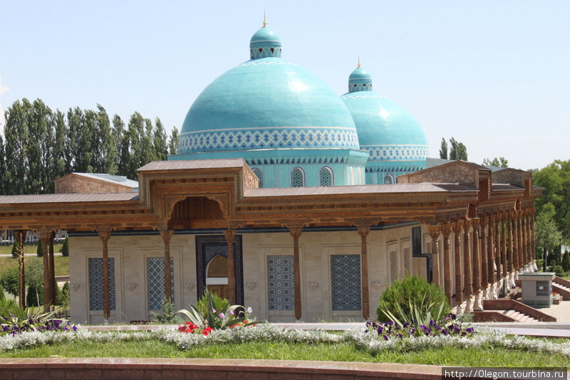 У ташкенткой телевышки Ташкент, Узбекистан