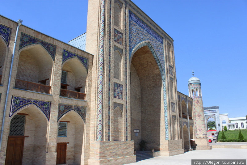 Медресе Кукельдаш  было построено в 1551-1575 годах на высоком холме, район площади Чорсу Ташкент, Узбекистан