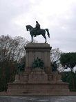 Памятник Джузепе Гарибальди