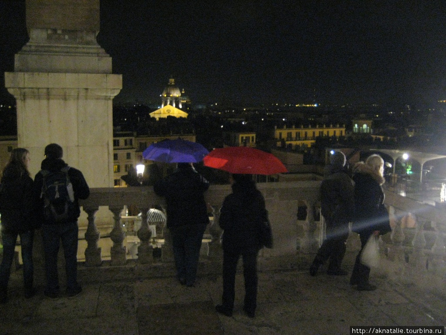 Прогулка по Piazza di Spagna Рим, Италия