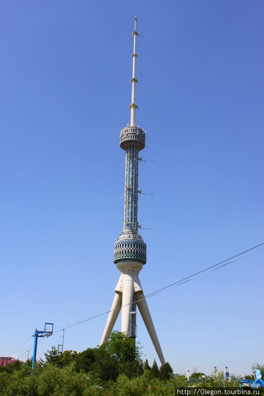 Высота ташкентской телебашни 375 метров, она занимает второе место по высоте после Останкинской телебашни среди стран СНГ Ташкент, Узбекистан