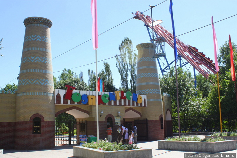 После аквапарка можно сходить в ташкентский Диснейленд Ташкент, Узбекистан