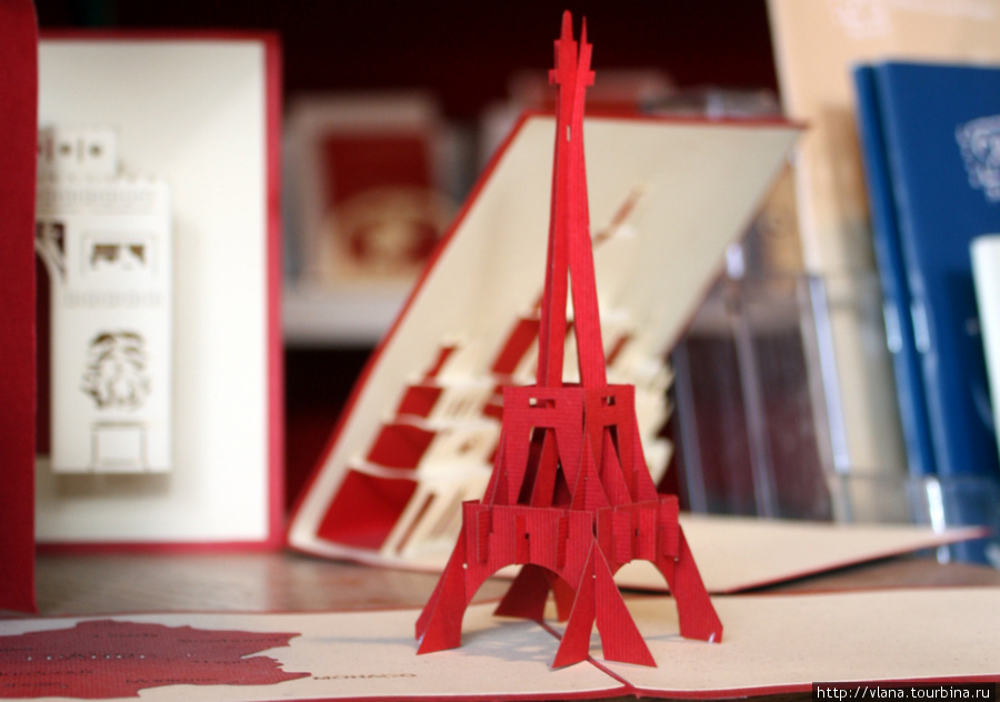 открытка трансформерЭйфелева башня Париж, Франция