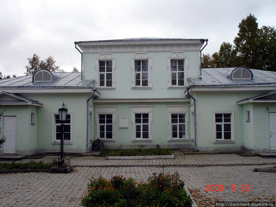 Дом — музей П.И. Чайковского в Алапаевске Алапаевск, Россия