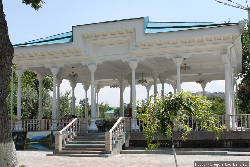 Бродвей, дом Романовых и Большой театр Ташкент, Узбекистан