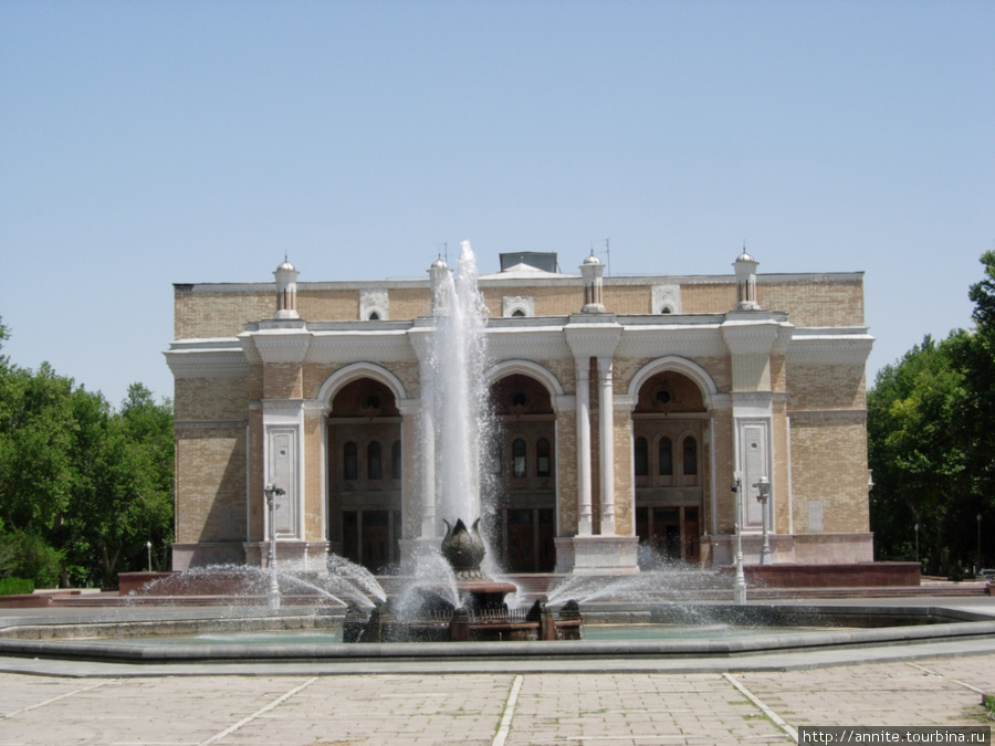 Театр оперы и балета им. А. Навои. Ташкент, Узбекистан