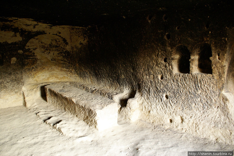 В пещерной церкви Гёреме, Турция