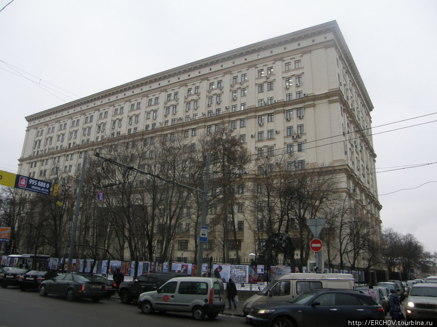 Сталинское здание на Большой Ордынке. Москва, Россия