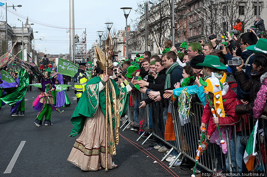 Парад в день Св. Патрика Дублин, Ирландия