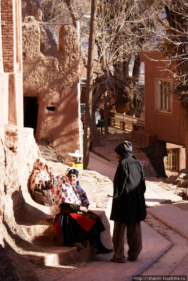 На улице в Абеяне Абеяне, Иран