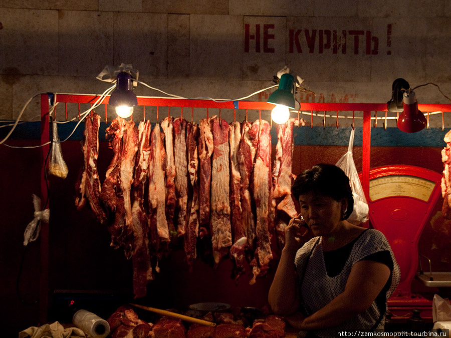 Ошский рынок в Бишкеке Киргизия