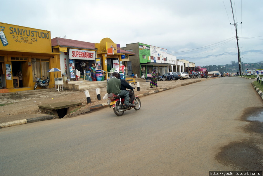 магазинчики в Форт-Портале Западный регион, Уганда