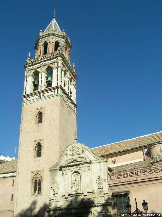Церковная колокольня Севилья, Испания