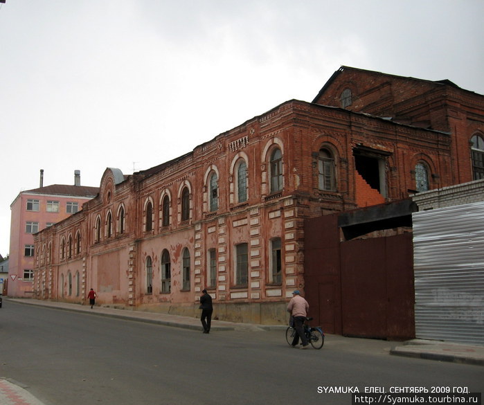 Бывшая Табачная фабрика. Елец, Россия