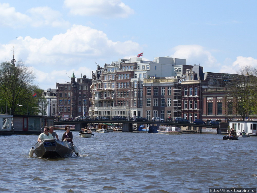 Воды «Северной Венеции» Амстердам, Нидерланды