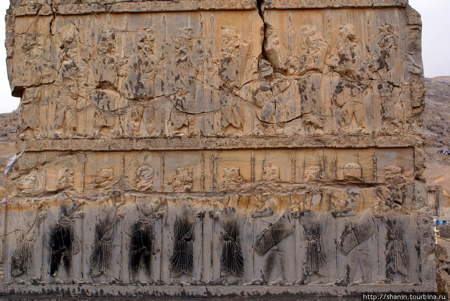 Рельеф на воротах Персеполя Персеполь древний город, Иран