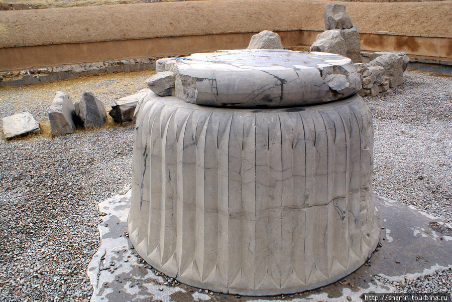 Основание колонны Персеполь древний город, Иран