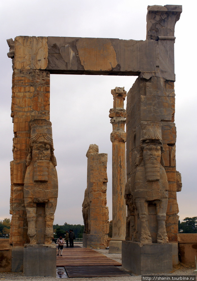Ворота в Персеполисе Персеполь древний город, Иран