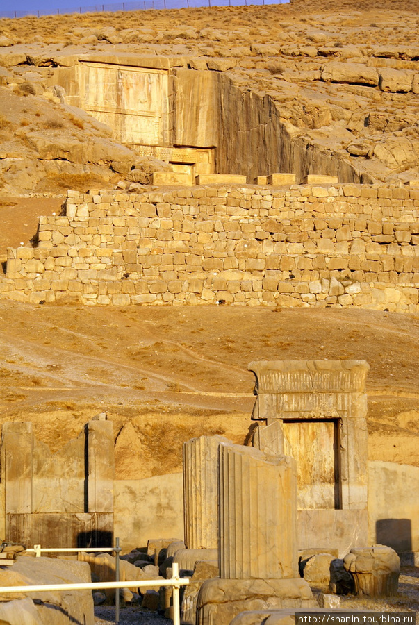 Руины Персеполиса на закате Персеполь древний город, Иран