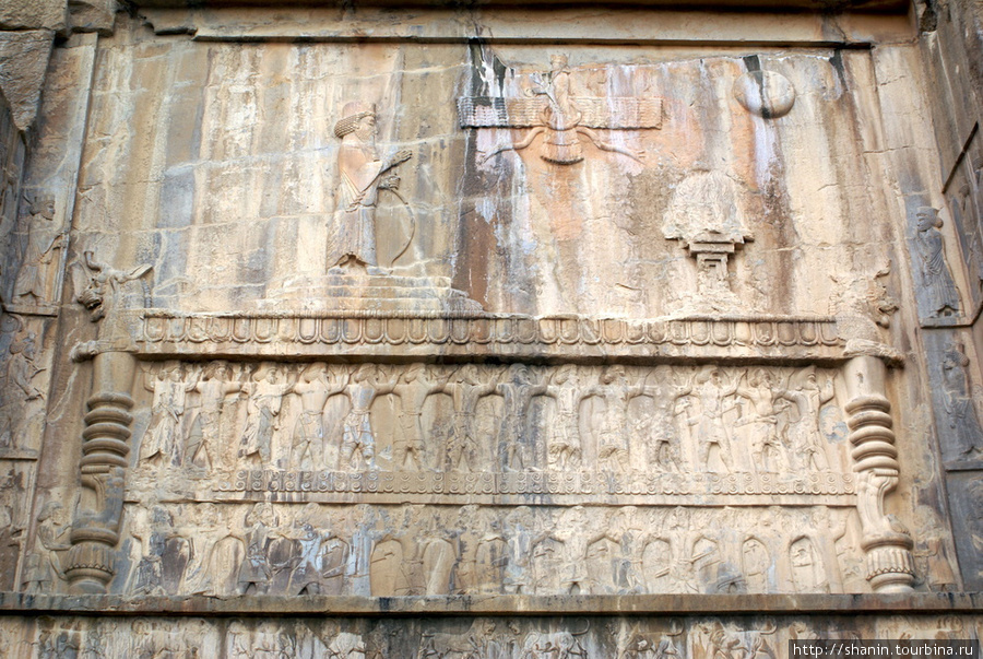 Рельеф на гробнице в Персеполисе Персеполь древний город, Иран