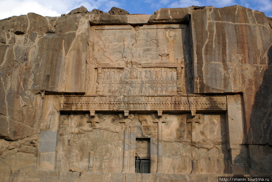 Гробница в Персеполисе Персеполь древний город, Иран