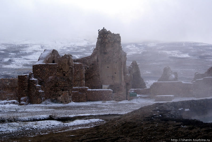 Руины Тахт-и Сулейман Провинция Западный Азербайджан, Иран