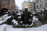 Одна из самых известных достопримечательностей Нюрнберга — фонтан Супружеская Карусель