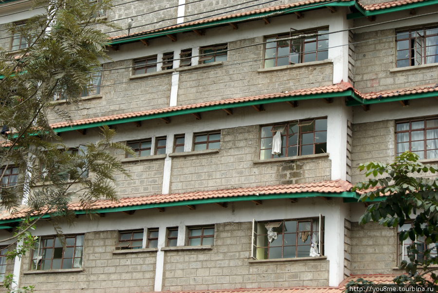 окна общежития Найроби, Кения