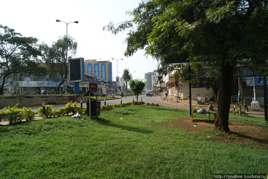 есть свободные пространства :) Кампала, Уганда