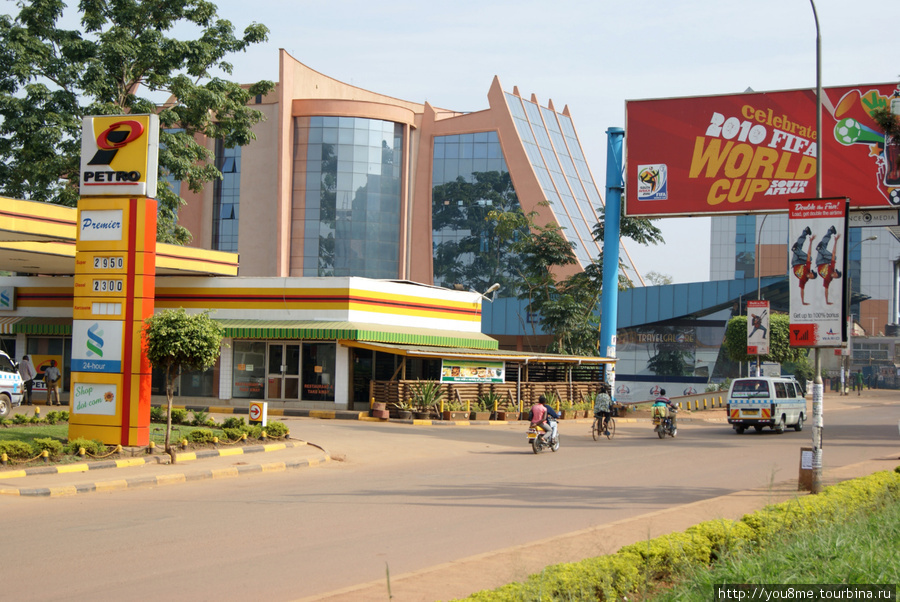 современное здание Кампала, Уганда