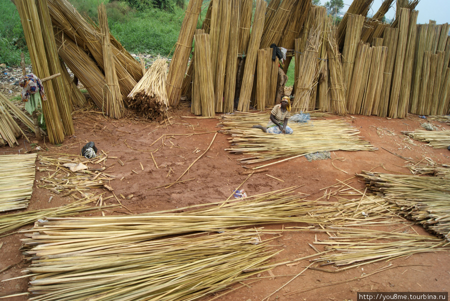 соломки Кампала, Уганда