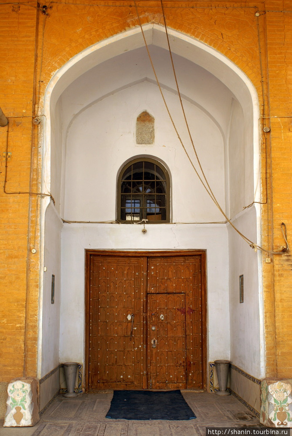 Вход в церковь Исфахан, Иран