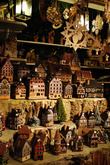 Рождественские ярмарки Нюрнберга полны глиняных фахверковых домиков