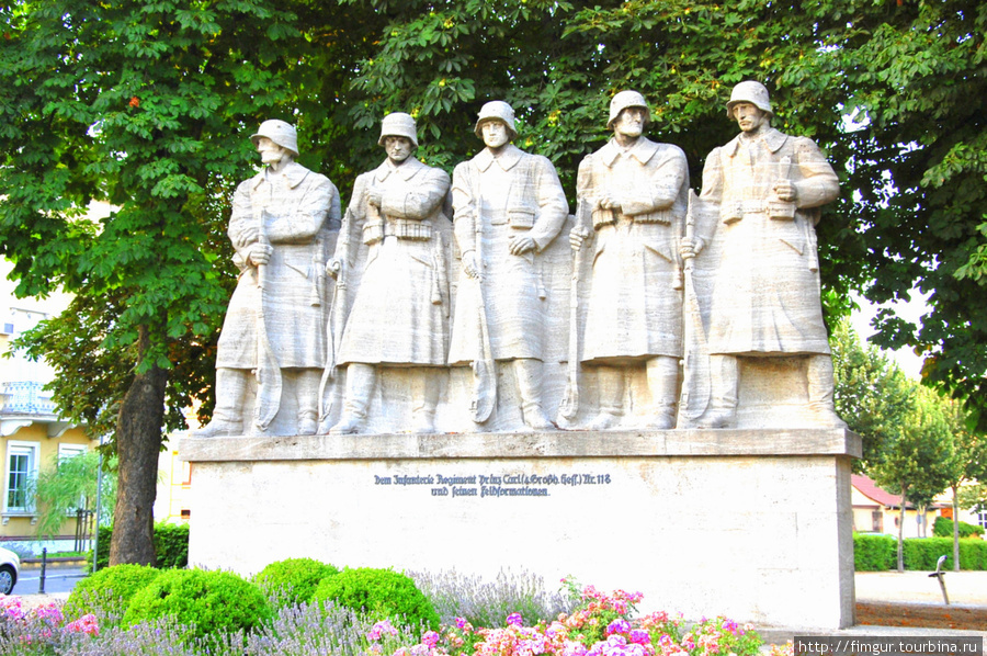 Памятник германски солдатам погибшим в 1-ю мировую войну. Вормс, Германия