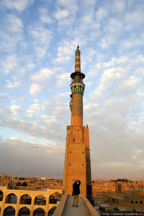 Минарет мечети Амир Чакмак Йезд, Иран